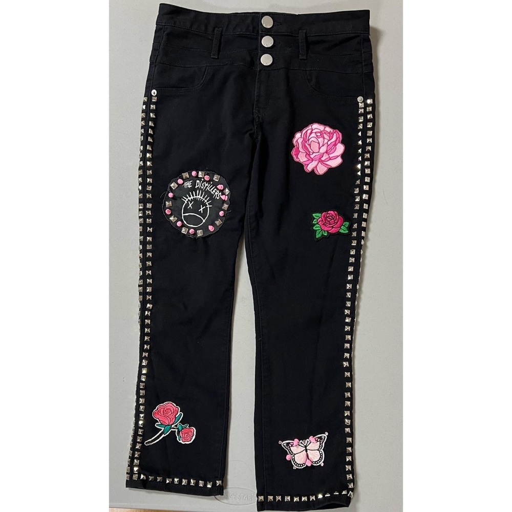 Black Studded ‘The Distillers’ Punk Band Patch High Waisted Jean Capris Pants 💗
